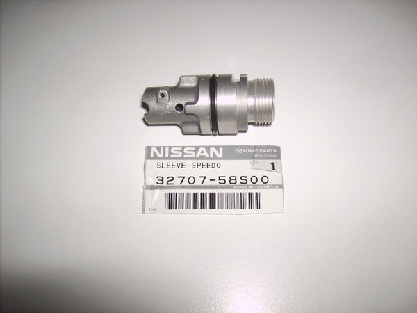 Speedometer pinion sleeve (manual transmission)